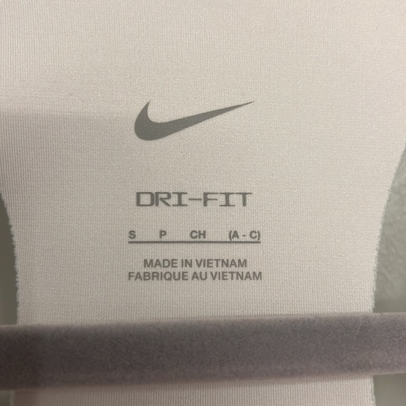 Nike sports bra - Picture 2 of 2